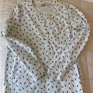 White Vineyard Vines Tunic with Navy Seahorse Print